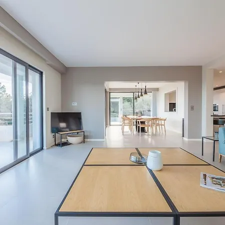 Bianca 350m2, 5 Suites, Sea View Pool *